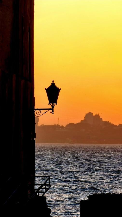Chez Coumbis Bed & Breakfast Goree Exterior photo